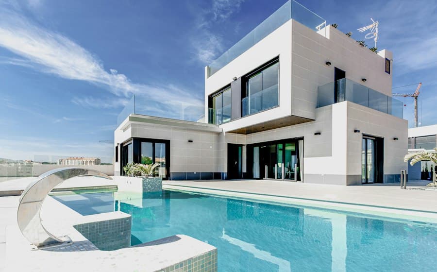 Cosy 3 bed terrace with courtyard